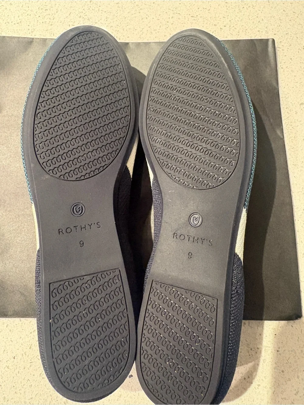 Rothy’s Knit Slip-On Flats in Teal and Navy - Unbranded